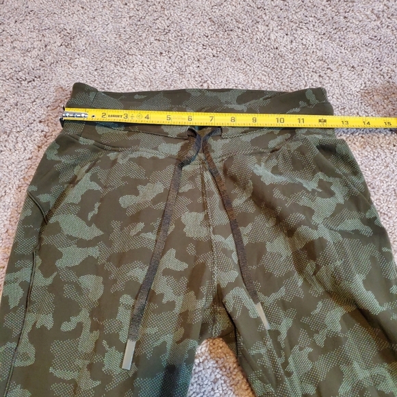 Lululemon Ready To Rulu Green Camouflage Joggers Size 4 - Picture 4 of 7